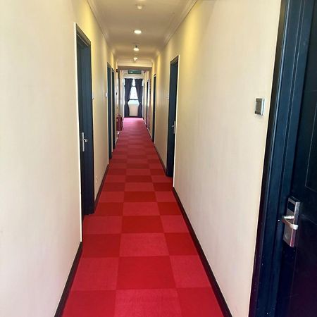 Manhattan Business Hotel Damansara Perdana Петалинг Джая Екстериор снимка