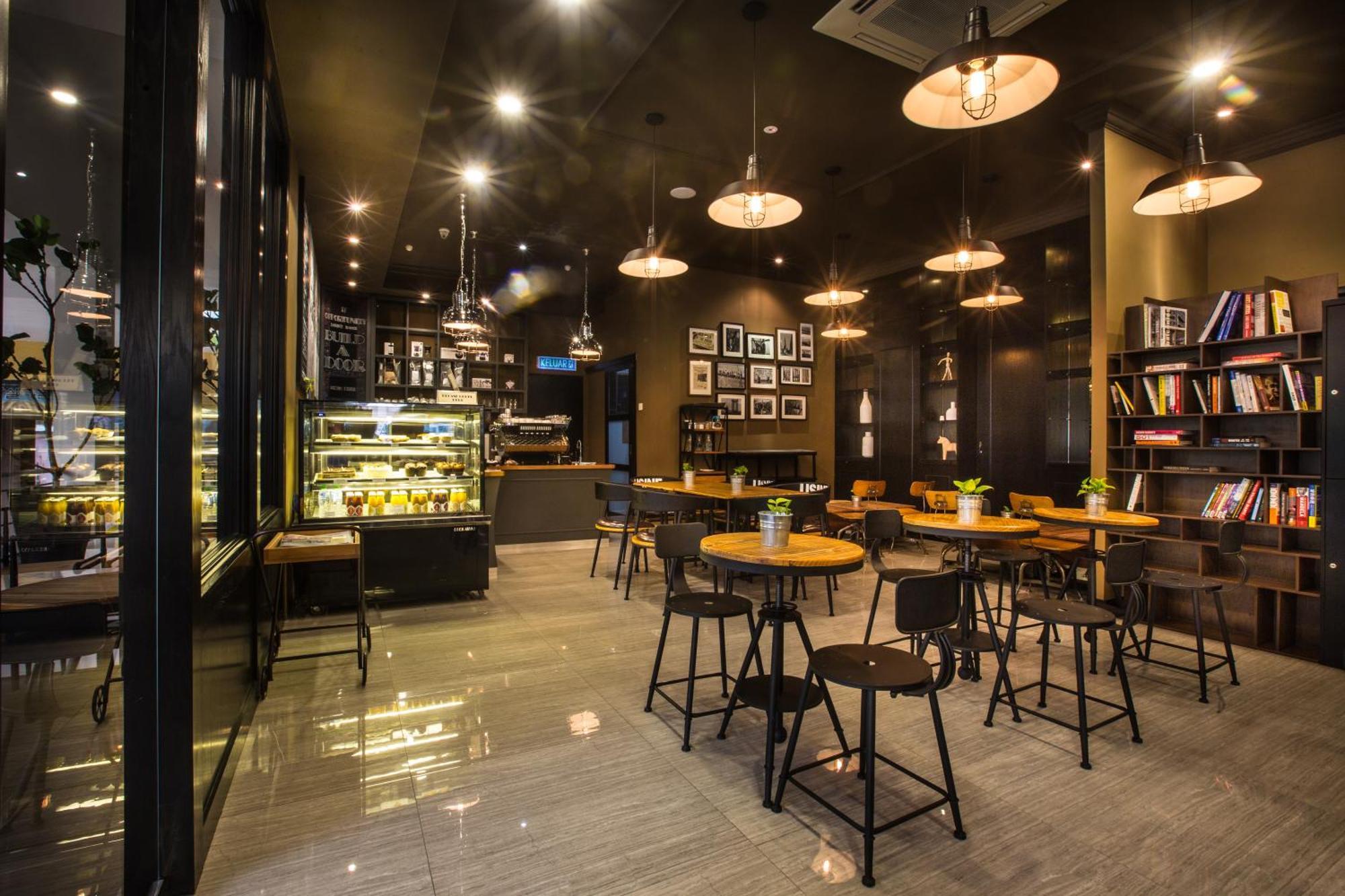 Manhattan Business Hotel Damansara Perdana Петалинг Джая Екстериор снимка