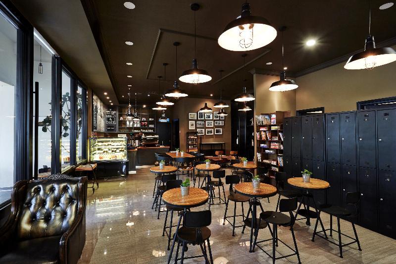 Manhattan Business Hotel Damansara Perdana Петалинг Джая Екстериор снимка