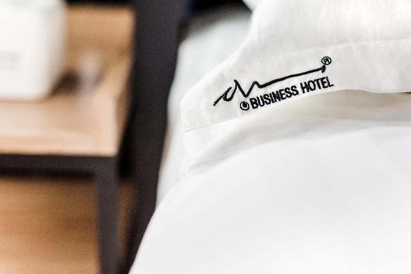 Manhattan Business Hotel Damansara Perdana Петалинг Джая Екстериор снимка